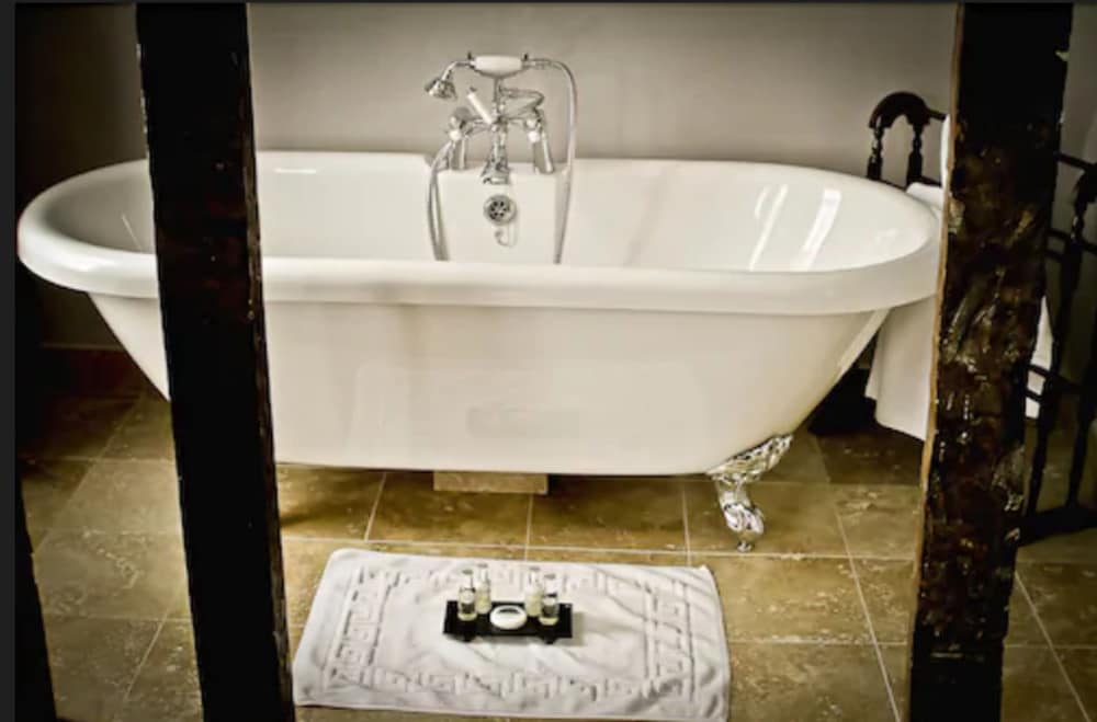 Deluxe Suite photo 1