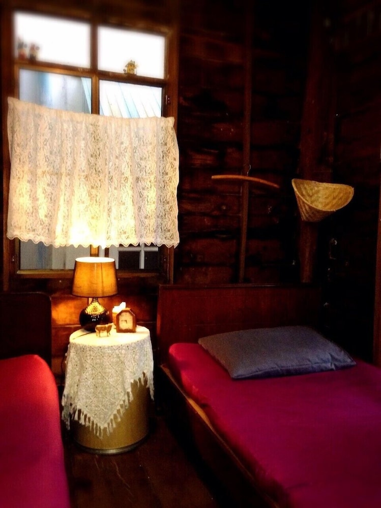 6-Bed Mixed Dormitory photo 1