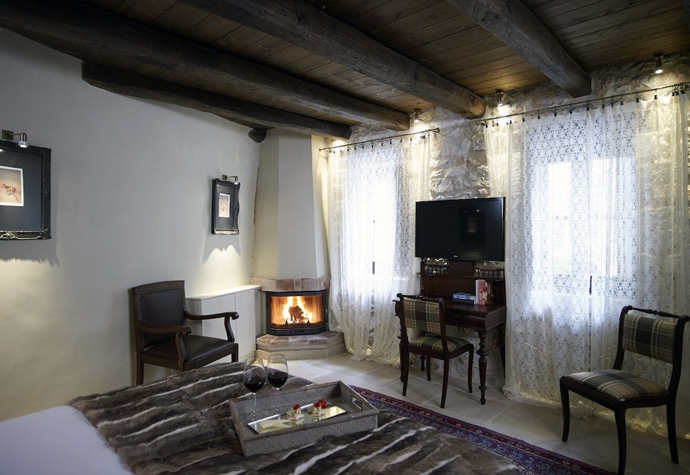 Deluxe Suite photo 1