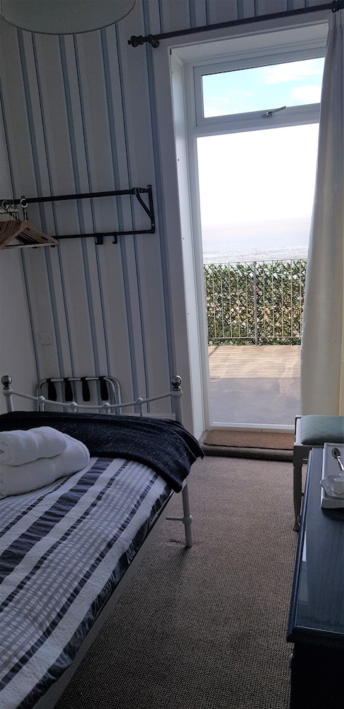 Double Room, Balcony, Sea View (Trafalgar Square) photo 3