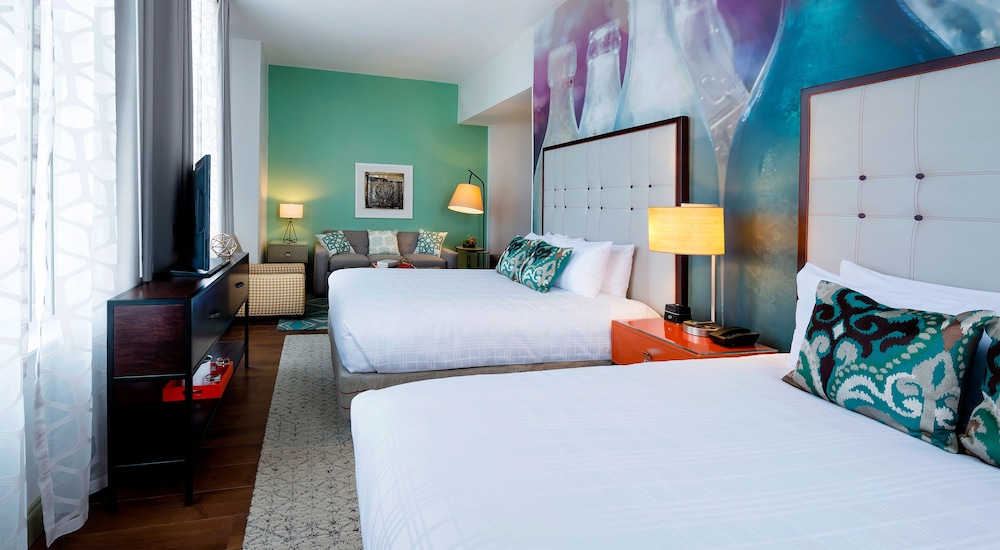 Studio Suite, 2 Queen Beds photo 3