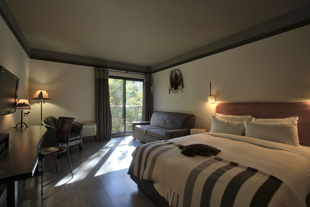Comfort Room, 1 King Bed with Sofa bed photo 1
