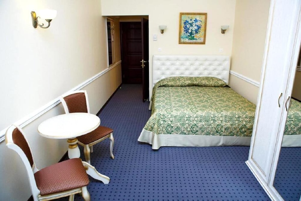 Standard Double Room photo 2