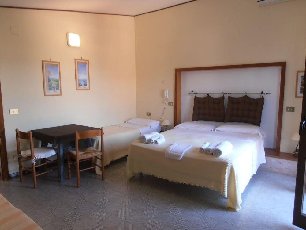 Quadruple Room, Terrace photo 2