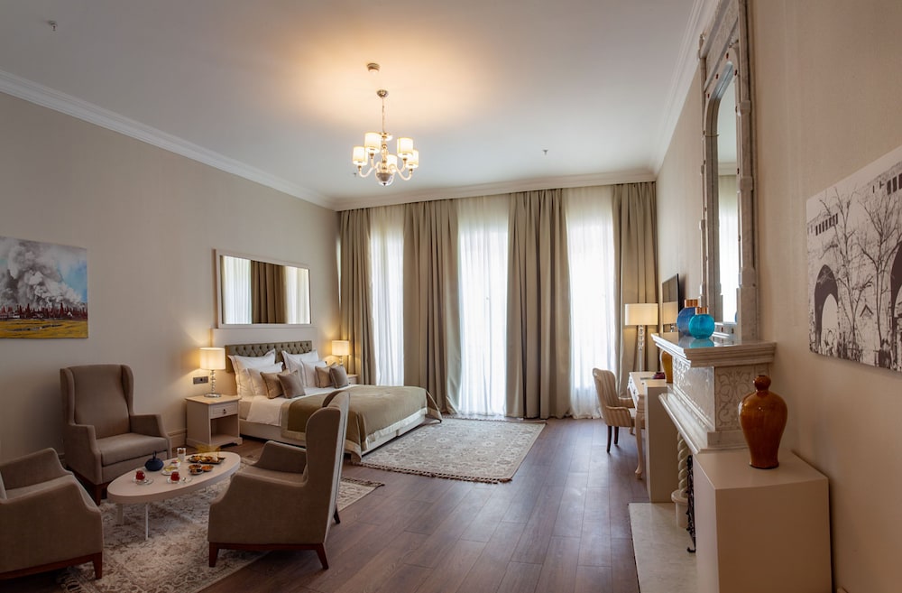 Signature with Balcony Room photo 1