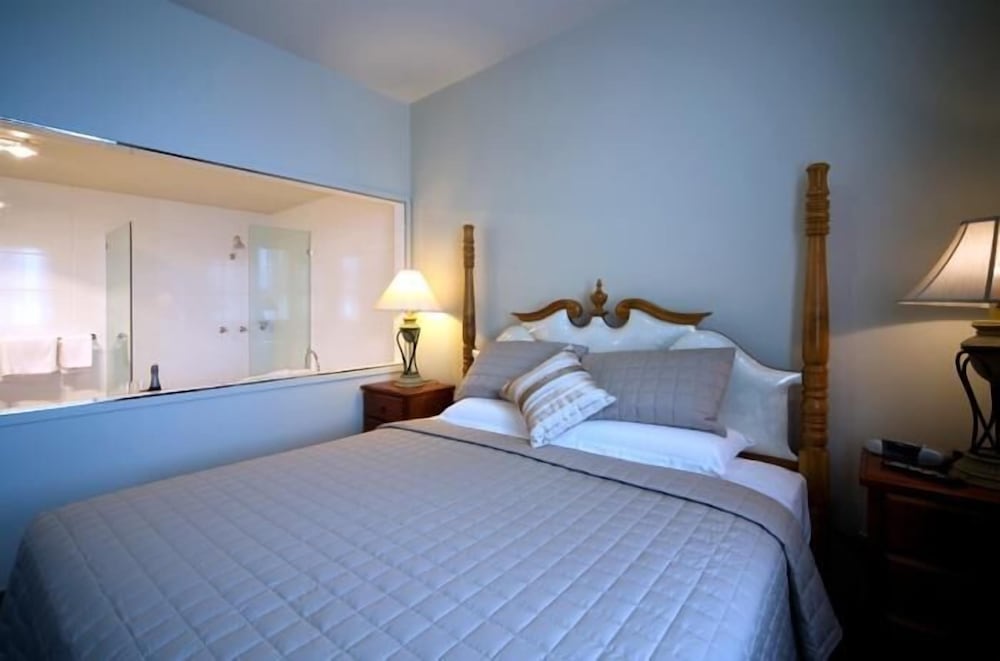King Spa Suite photo 1