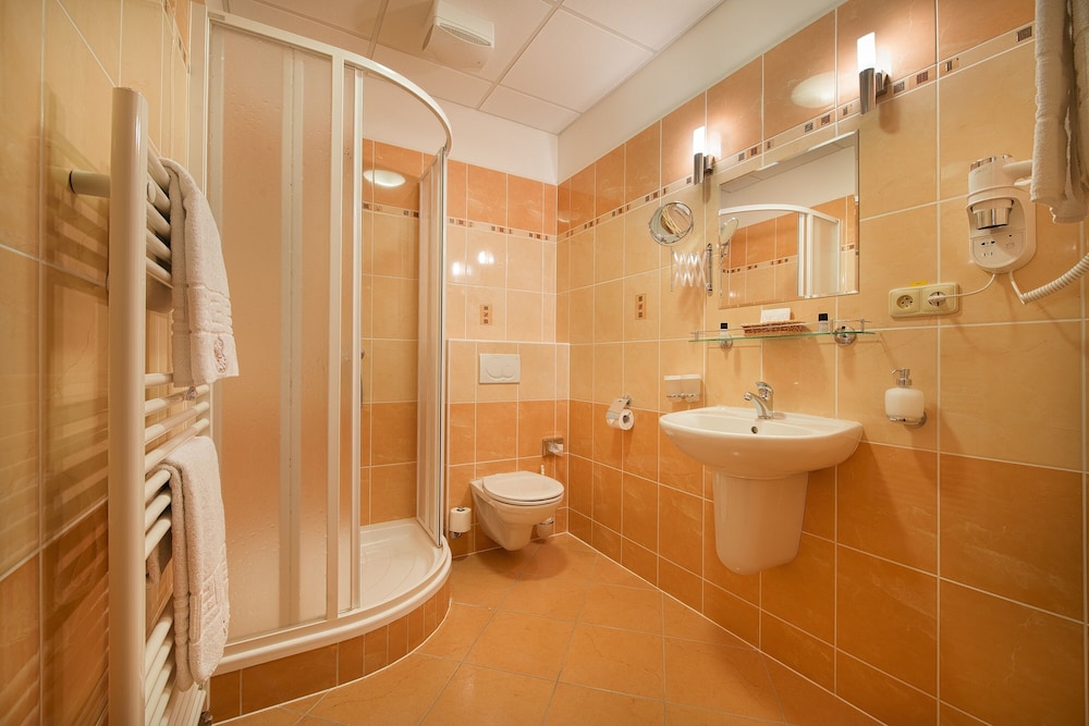 Standard Triple Room photo 2