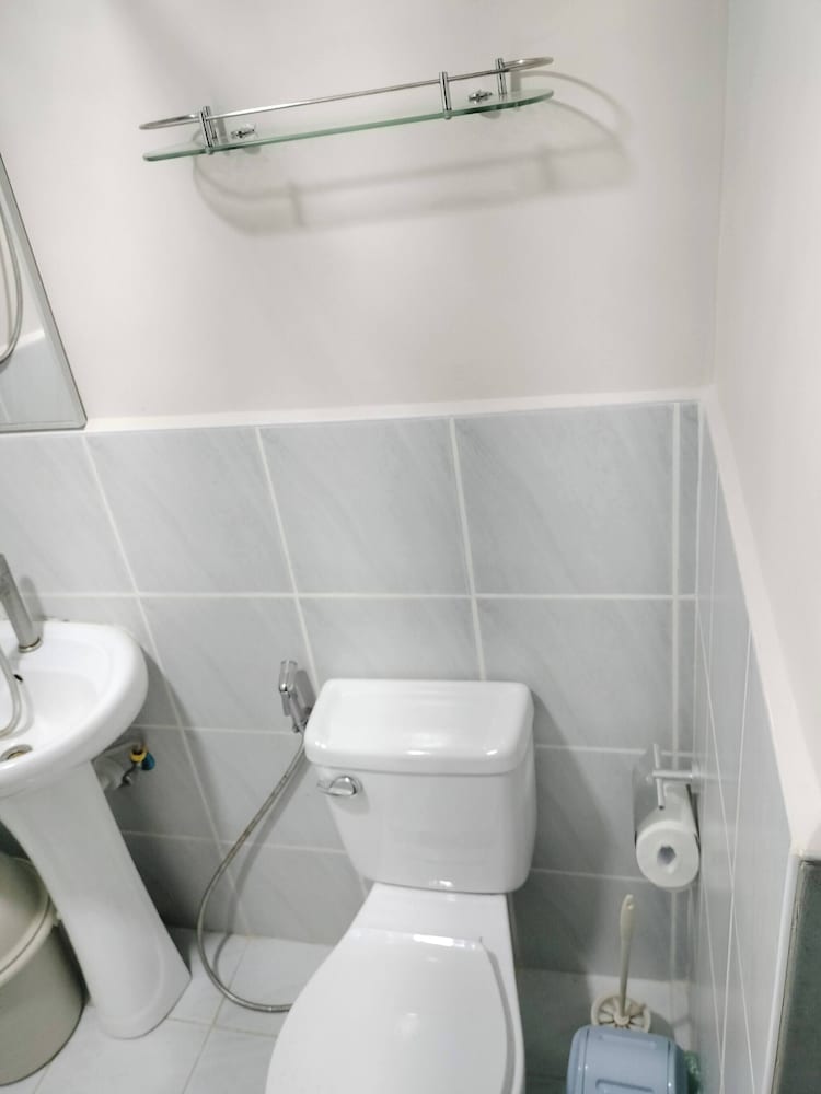 Studio, 1 Bedroom, Accessible, Smoking photo 3