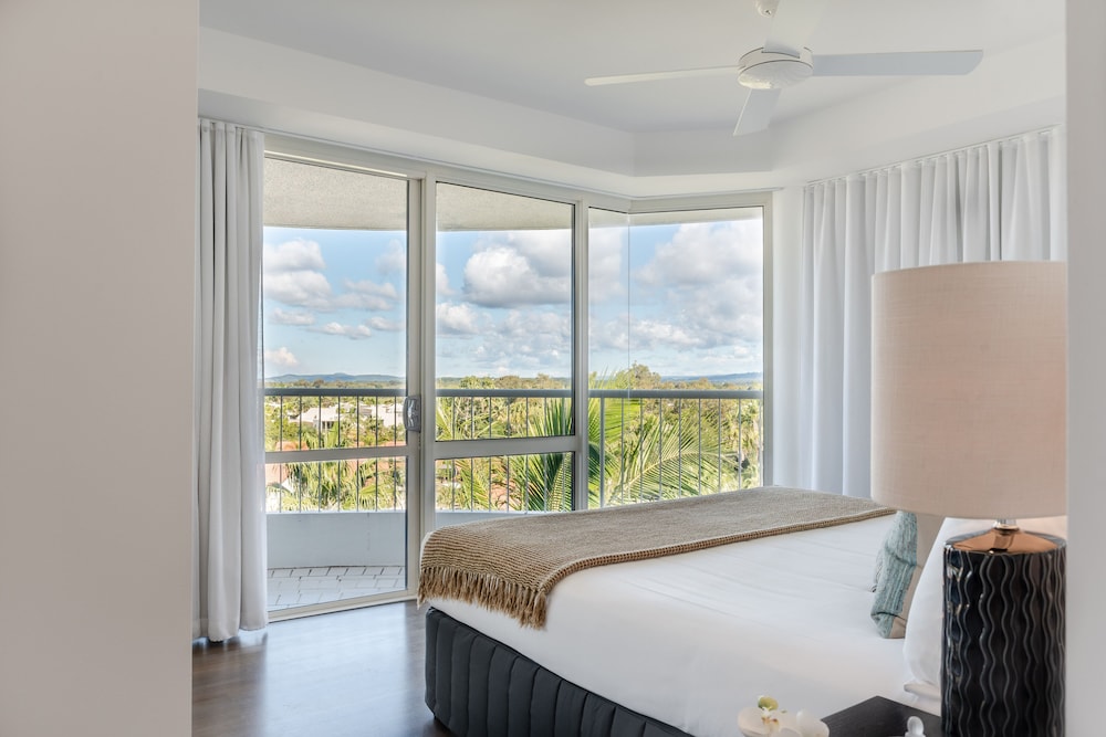 Penthouse 35 photo 1