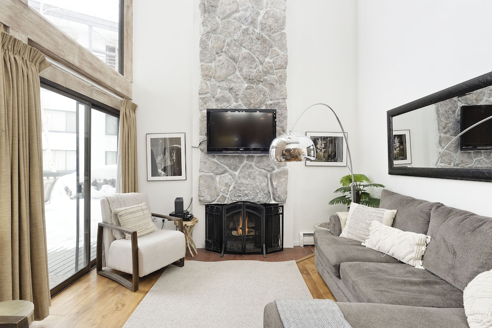 Townhome, 4 Bedrooms photo 1