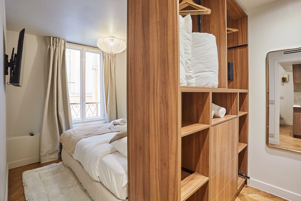 Classic Apartment (n°7) photo 2