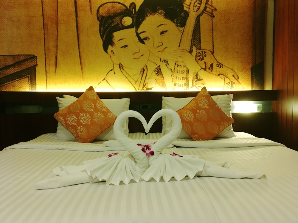 Deluxe Double or Twin Room photo 3