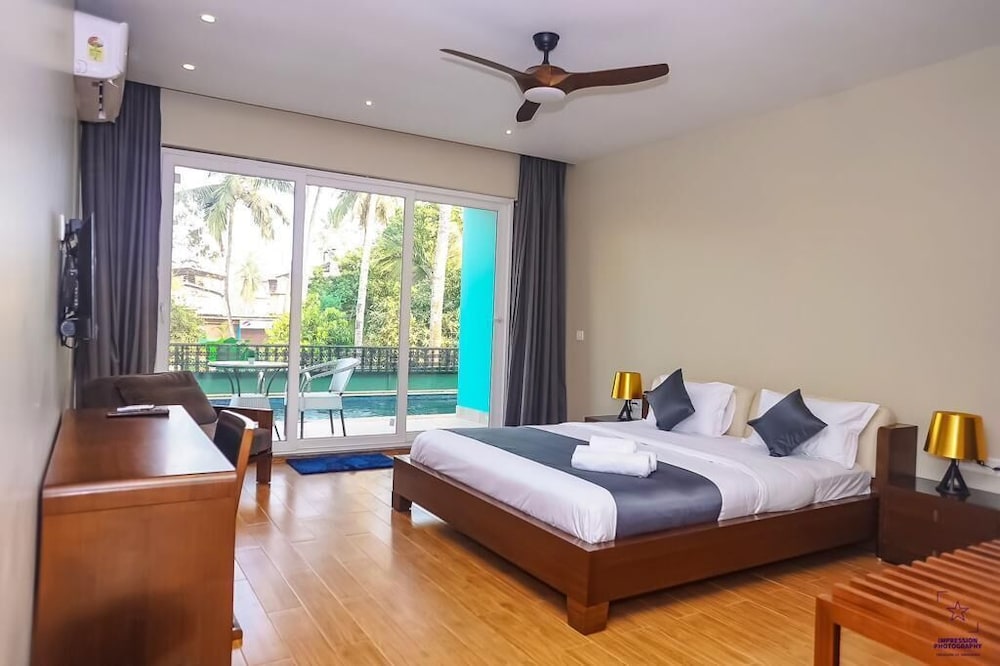 Deluxe Room With Pool