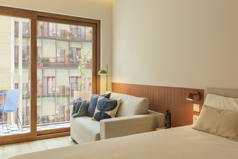 Comfort Studio, 1 Queen Bed with Sofa bed, Balcony