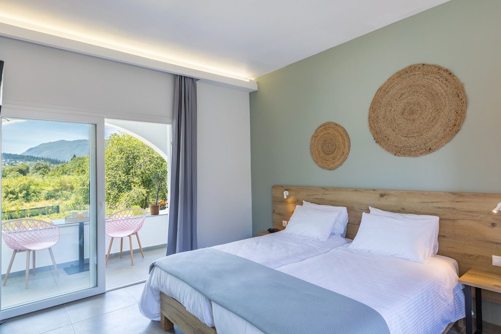Deluxe Double or Twin Room, Pool View
