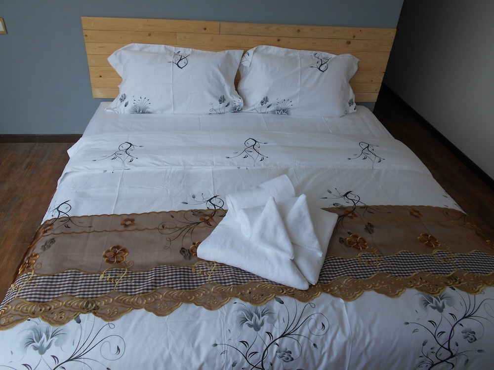 Standard Triple Room Without Window photo 2