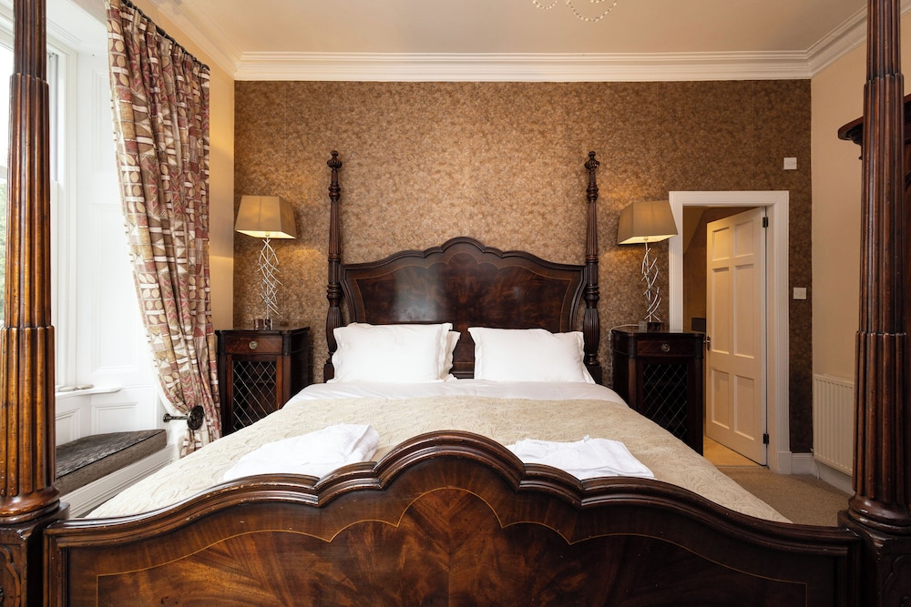 (Bridal Suite) Super King with Lake View Ensuite Rm 2 photo 3