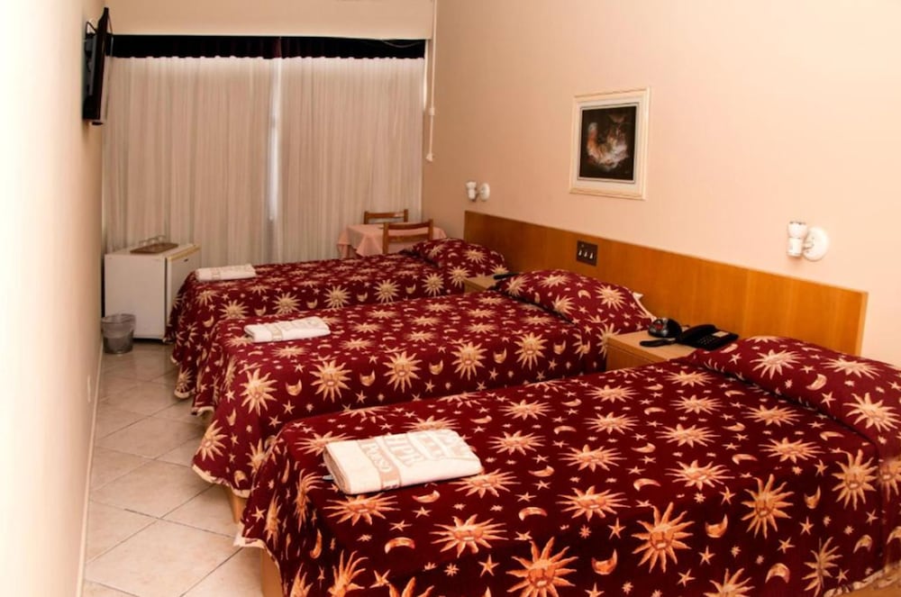 Standard Triple Room - Photo 1