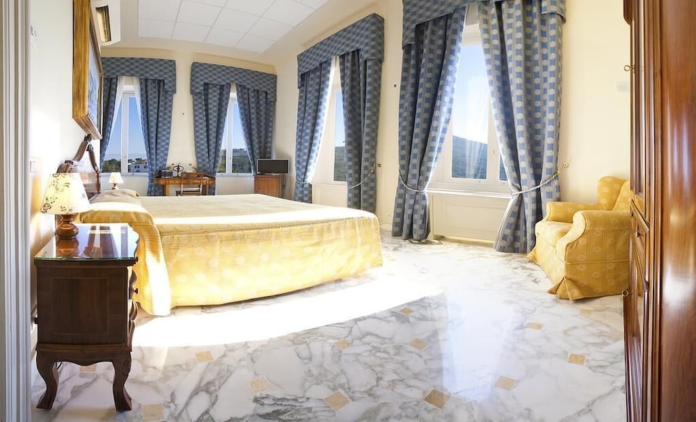 Deluxe Double Room - Photo 3