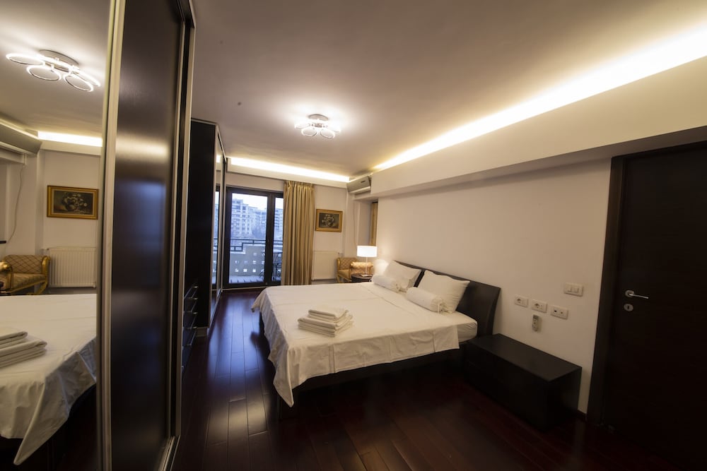 Luxury Apartment, 2 Bedrooms - Photo 7