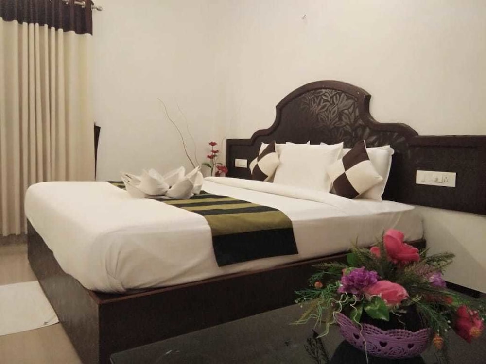 Gallery Room, 1 King Bed, Non Smoking photo 1