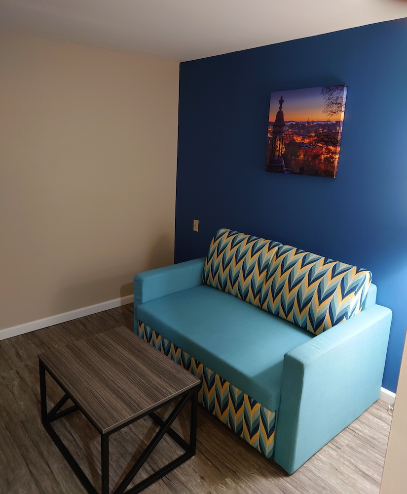 Suite, 2 Queen Beds, Non Smoking - Photo 3