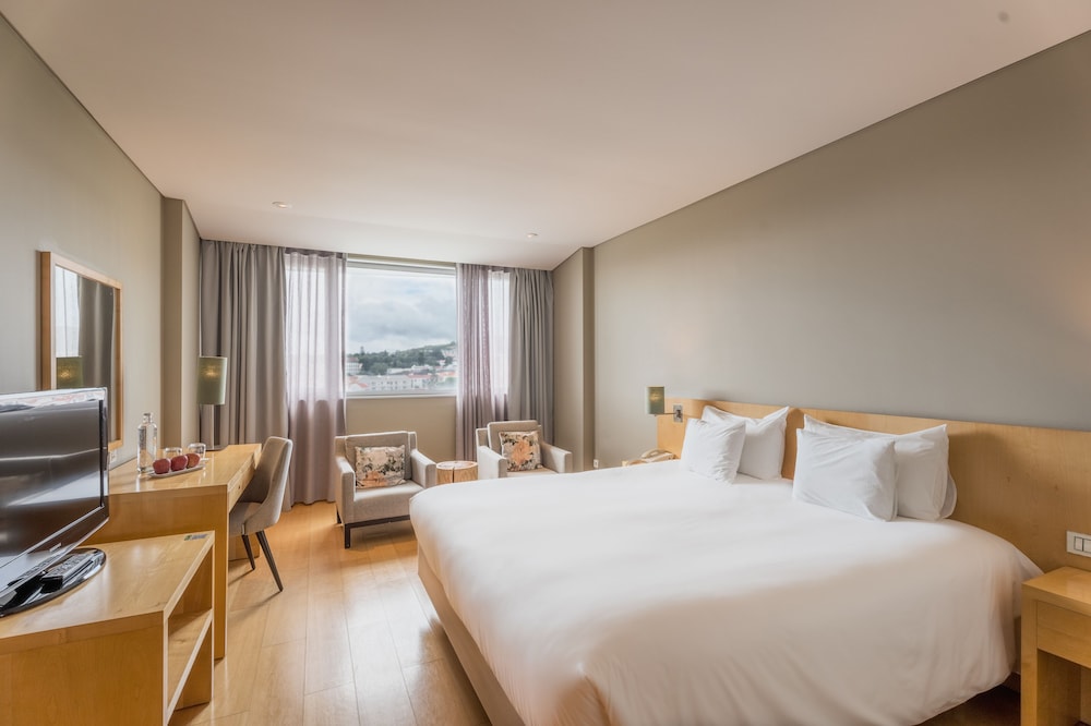 Standard Double or Twin Room - Photo 3