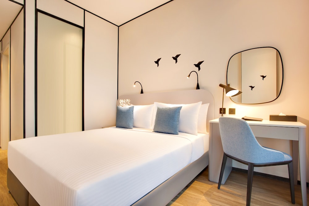 24 Hours Stay - With Lemon Tree