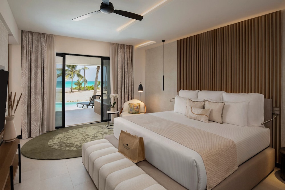 Preferred Club Master Suite Ocean Front Swimout - Photo 2