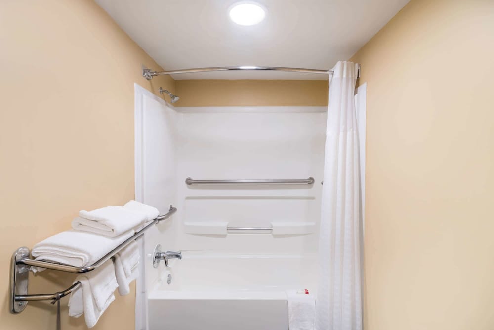 Room, 1 Double Bed, Non Smoking - Photo 3