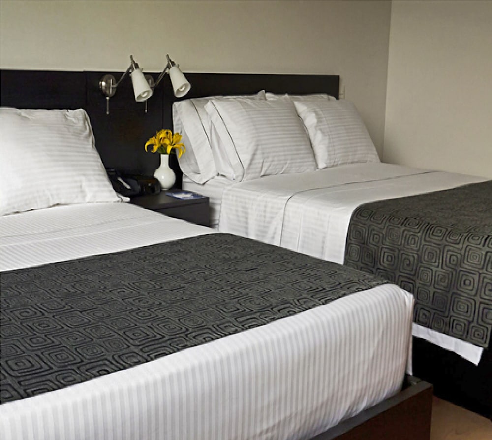 Superior Twin Room, Multiple Beds - Photo 2