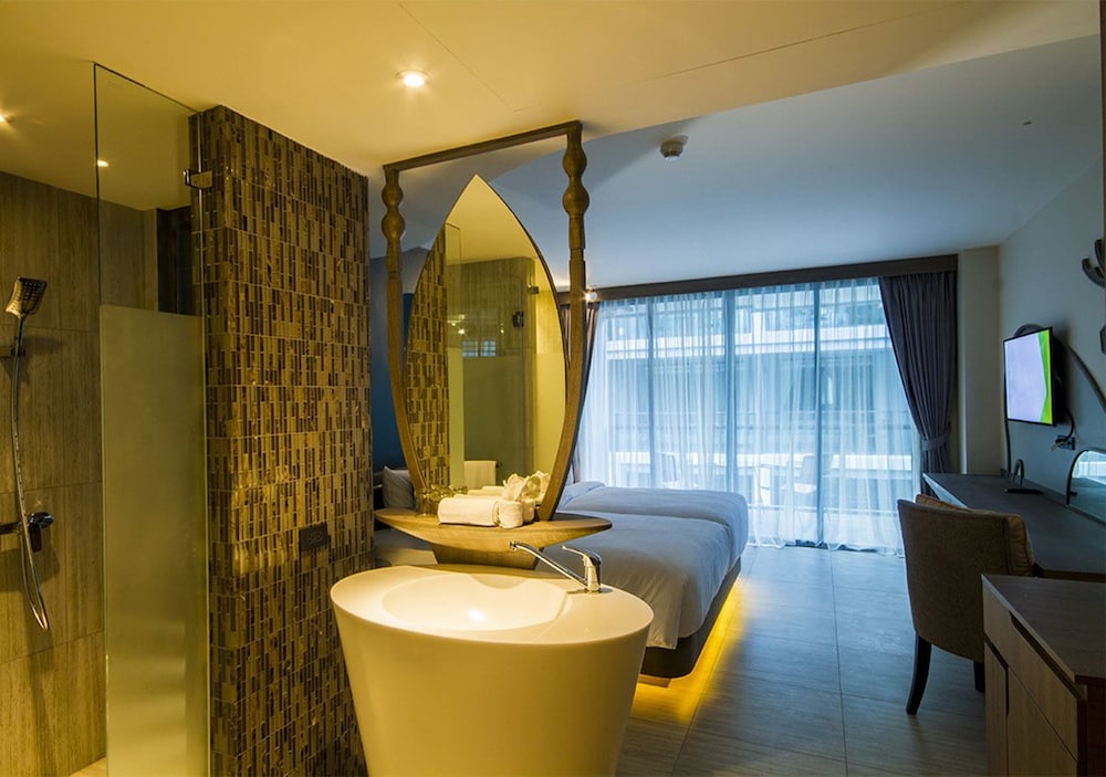 Deluxe Room - Photo 1
