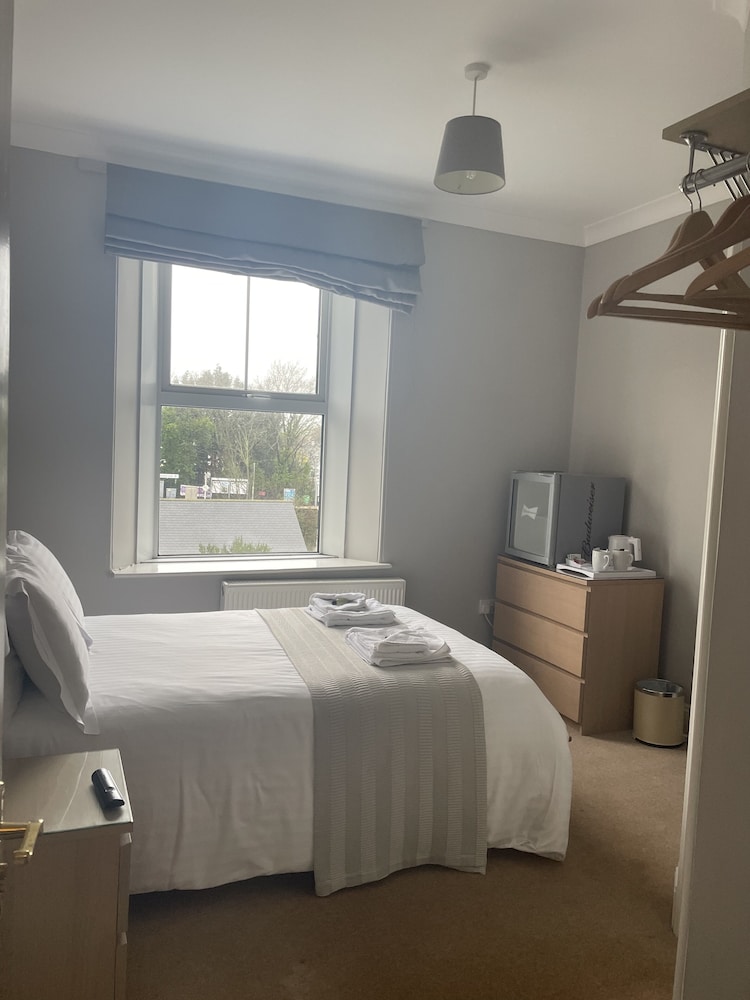 Basic Double Room ( with Private Bathroom) photo 2