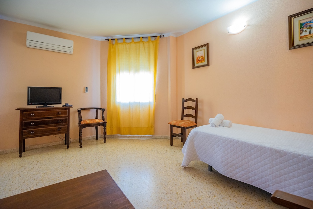 Comfort Triple Room - Photo 11