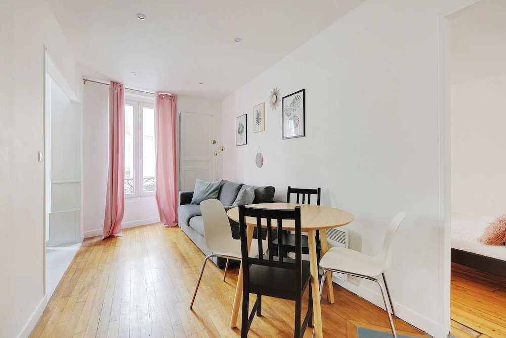 Apartment photo 1