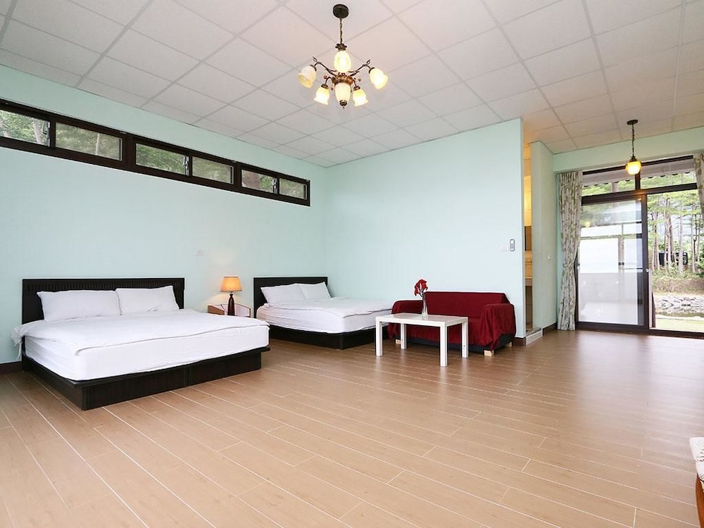Quadruple Room (Mountain Sea View)