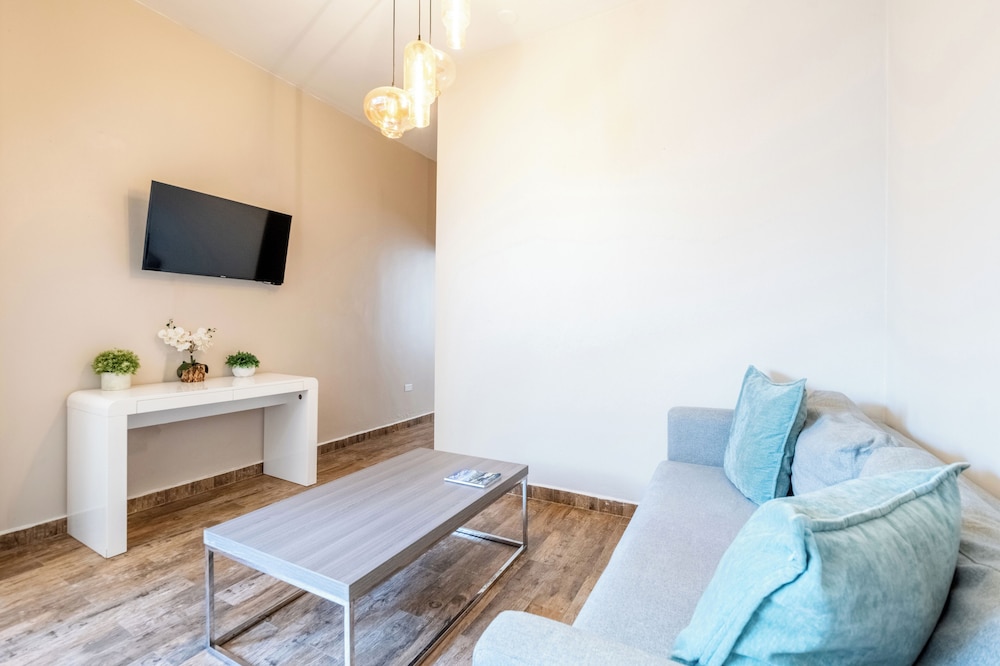 3 Bedroom Family Apartment photo 2