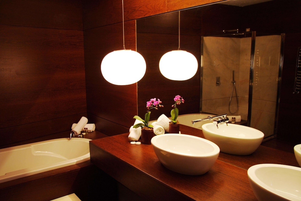 Spa Suite (+16 Only) - Photo 7
