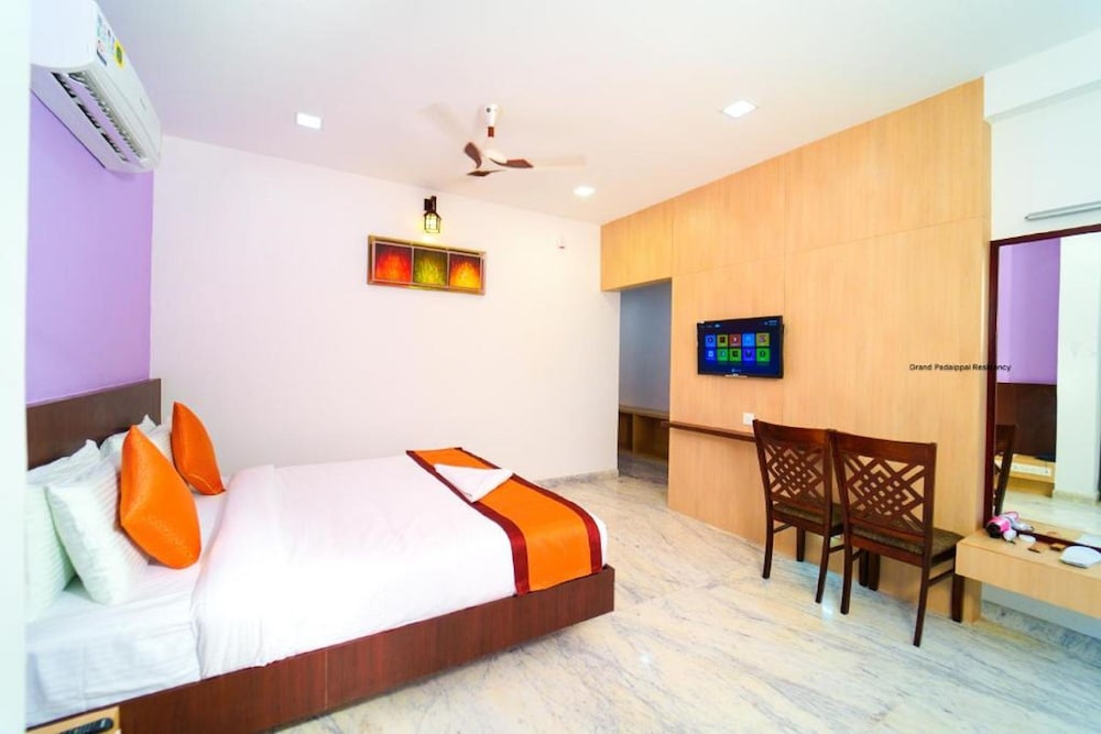Premium with Balcony - Photo 13