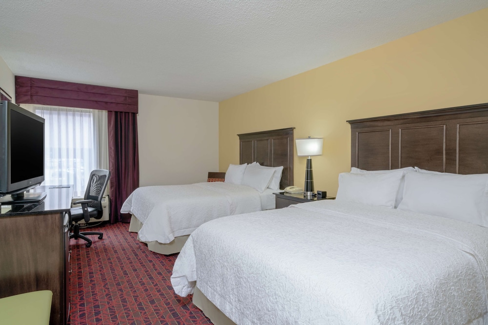 Classic Room, 2 Queen Beds, Non Smoking - Photo 3