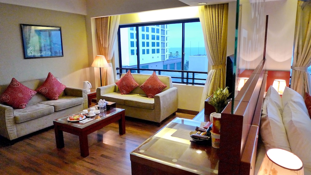 Suite, Sea View - Photo 9