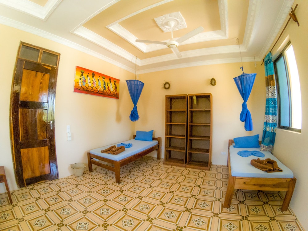 Quadruple Room, Shared Bathroom