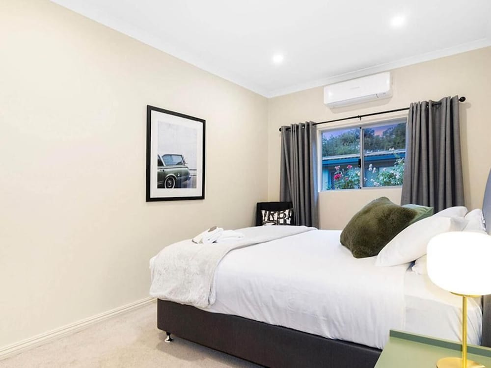 Deluxe 4 Bedroom House photo 1