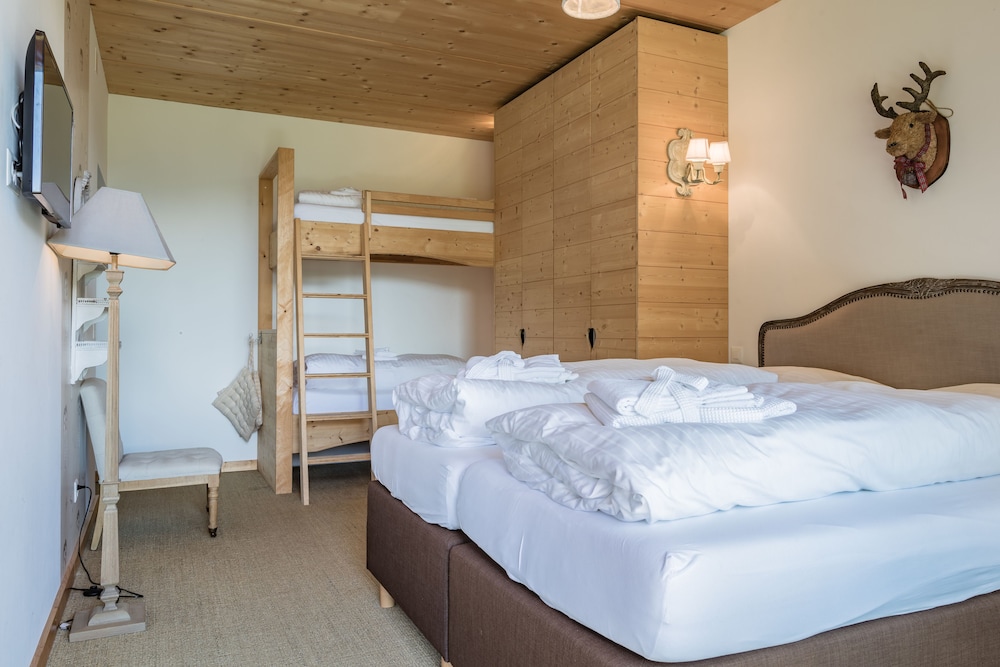 Superior Double Room, Mountain View photo 3