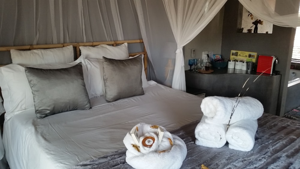 Deluxe Room, Garden View photo 3