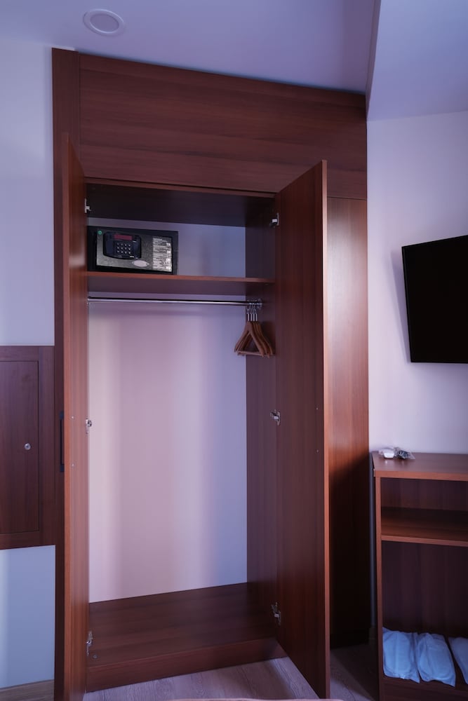 Standard Triple Room photo 3