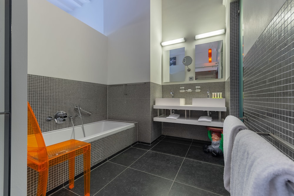 Junior Suite - Photo 11