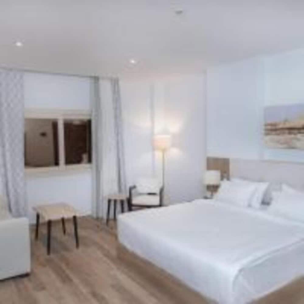 Standard Double Room, City View