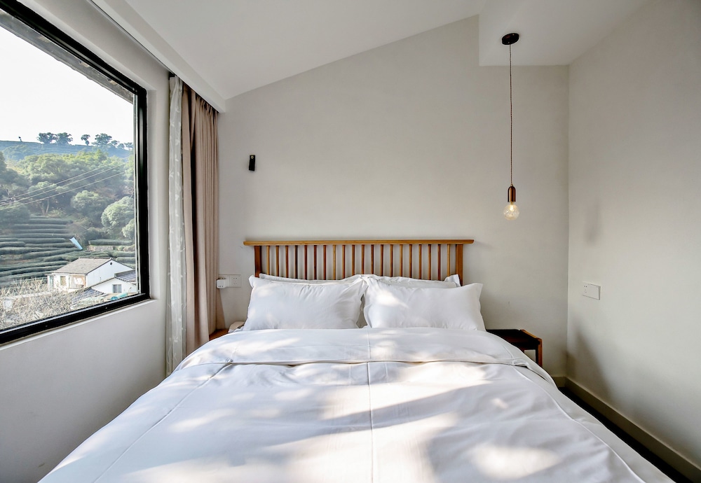 Double room with bathtub, mountain view-Annex photo 2
