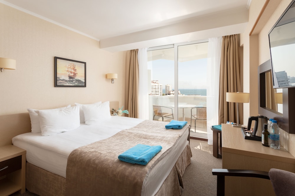 Standard Double or Twin Room, Balcony